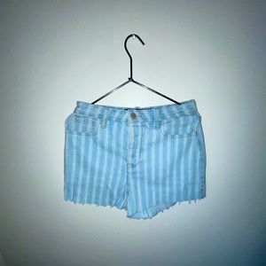Hollister Ultra High Rise Mom Short